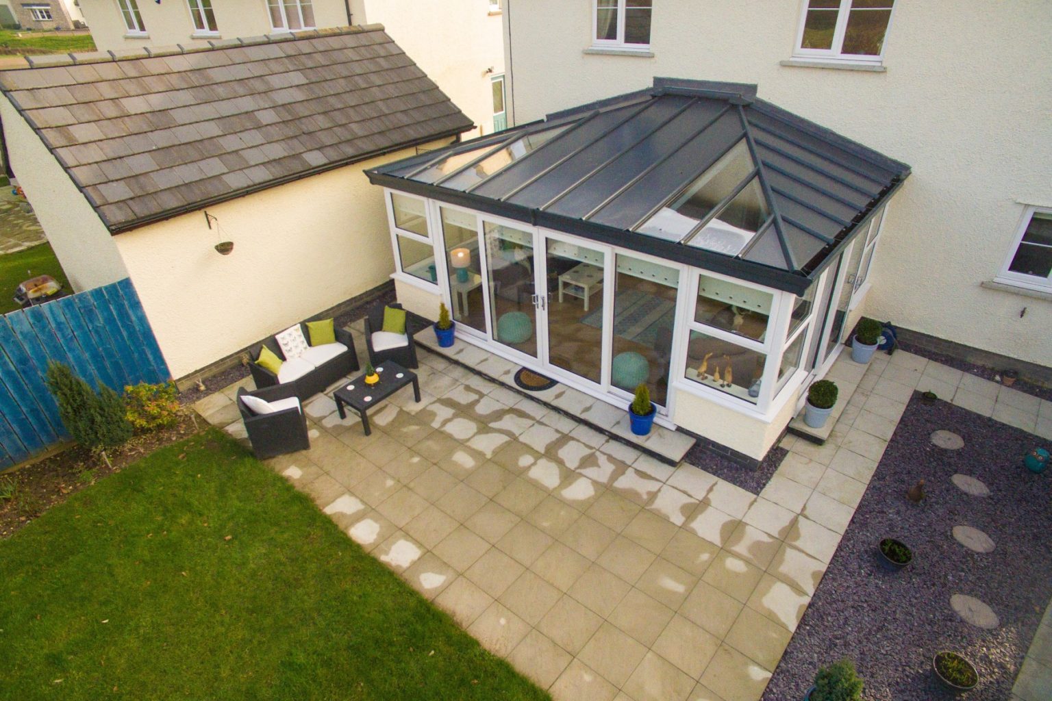 How to Choose a Lightweight Conservatory Roof Replacement